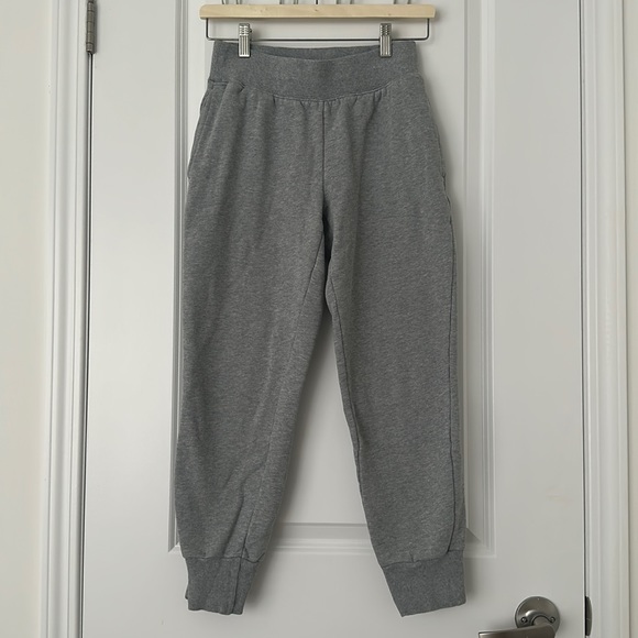 TNA The Perfect Jogger Grey (XS) - Picture 1 of 4